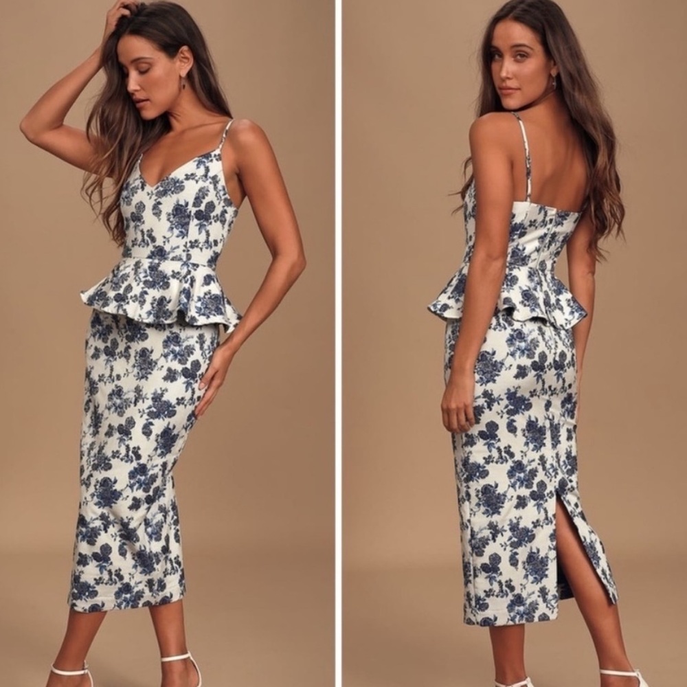 Stunning En Saison dress - worn once. Size large, fits like a medium